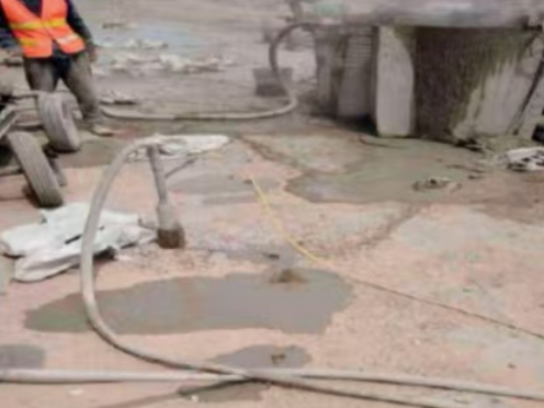 台江水泥混凝土路面板底注浆技术 路面脱空注浆整治方案